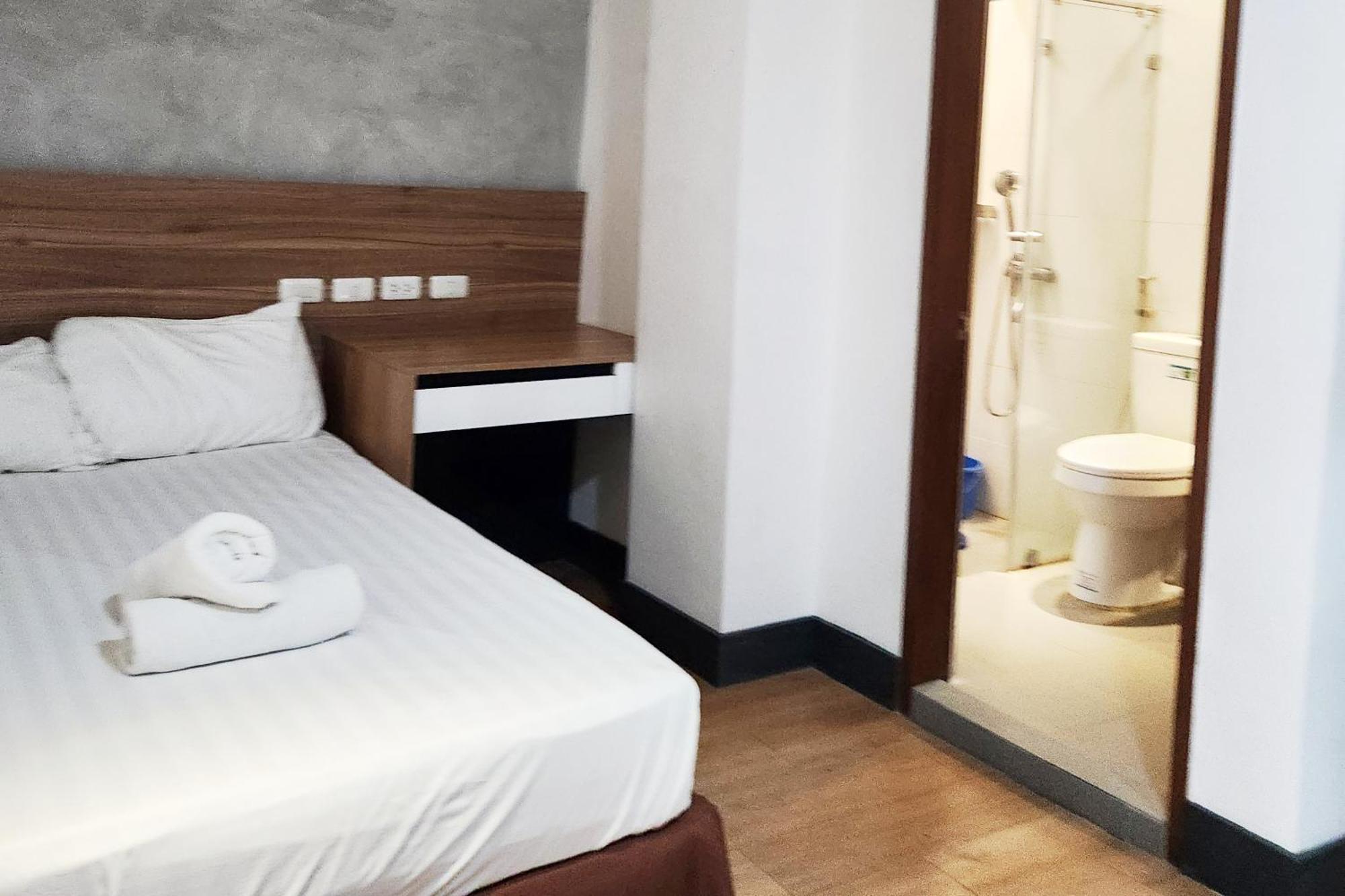 Boulevard Pension Hotel Cebu ภายนอก รูปภาพ