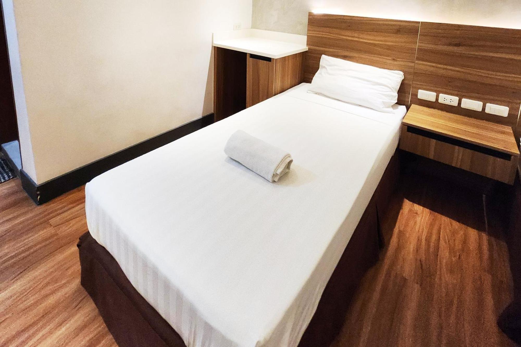 Boulevard Pension Hotel Cebu ภายนอก รูปภาพ