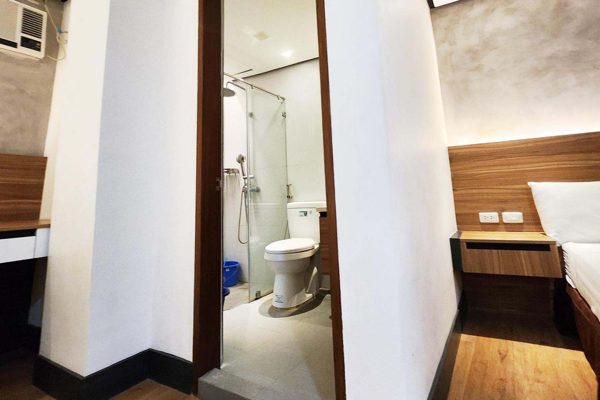 Boulevard Pension Hotel Cebu ภายนอก รูปภาพ