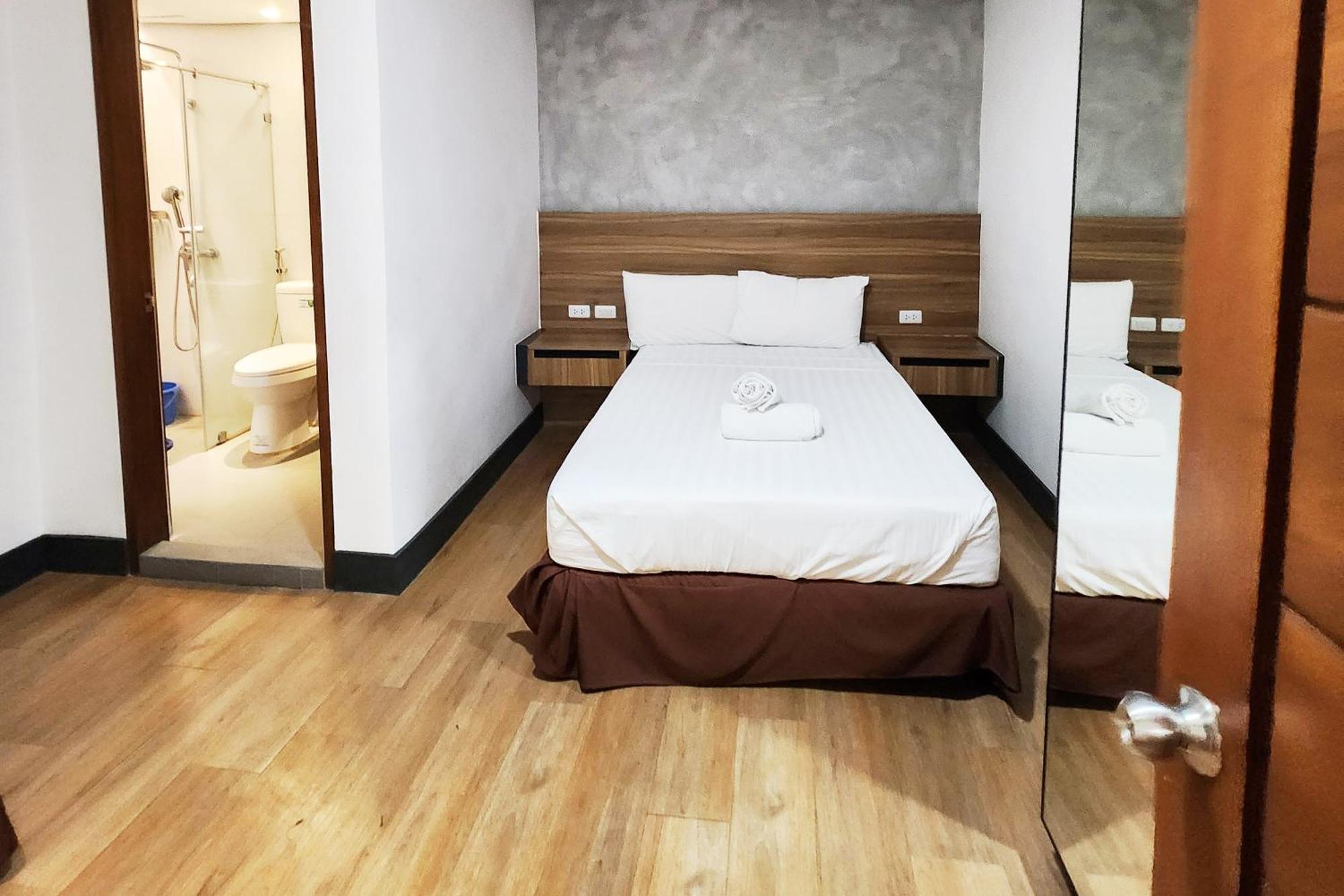 Boulevard Pension Hotel Cebu ภายนอก รูปภาพ