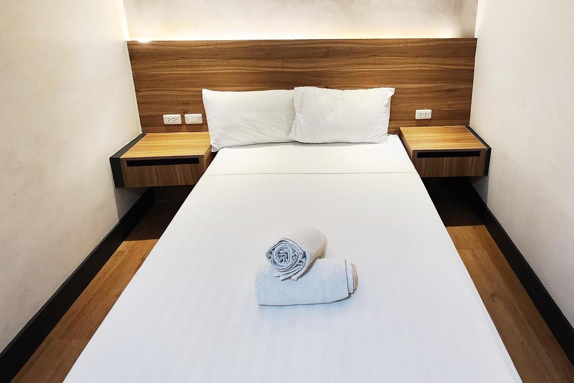 Boulevard Pension Hotel Cebu ภายนอก รูปภาพ